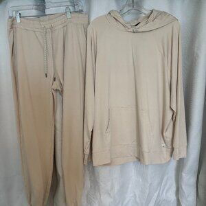 Vouri Hoodie and Jogger Set